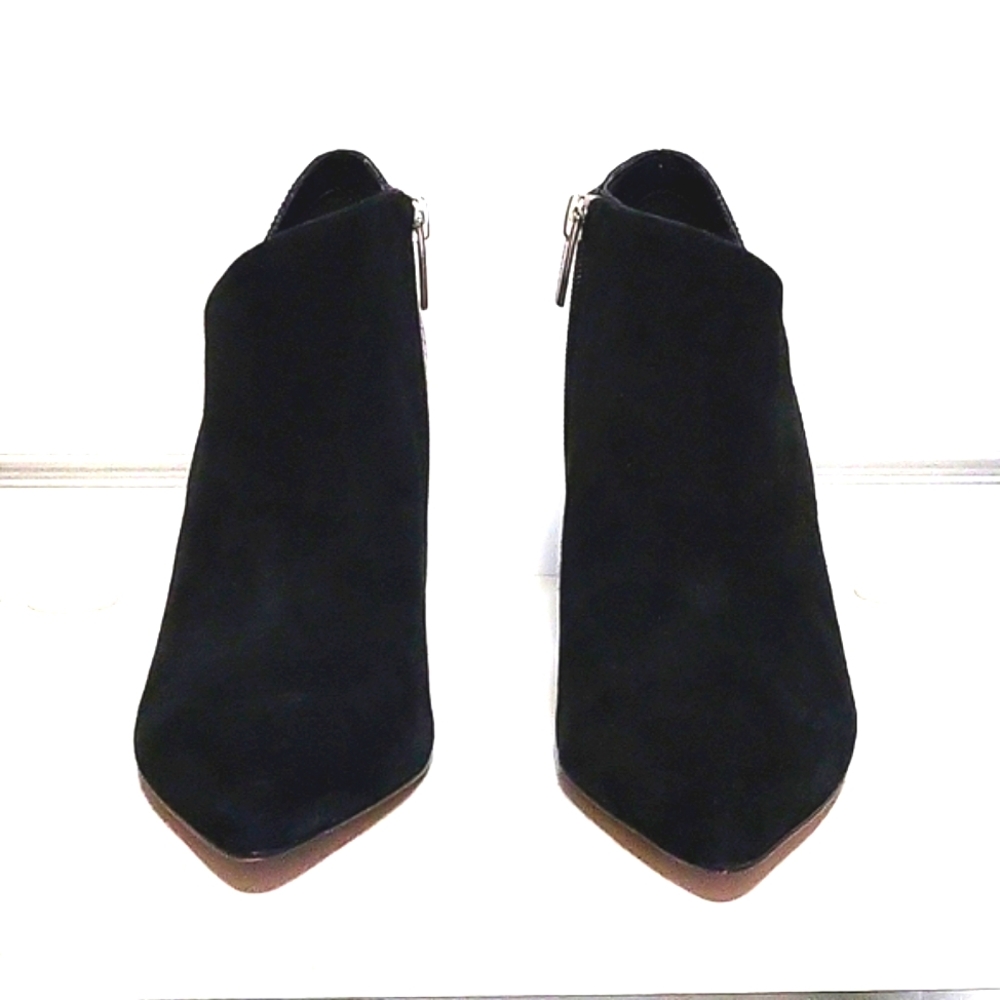 Vince Camuto ankle bootie - Picture 2 of 7